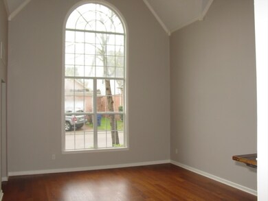 Large Bright Living Room