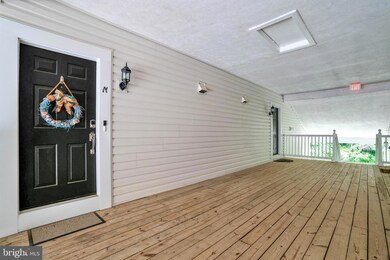 9224 Cardinal Forest Ln unit M, Lorton, VA 22079 - photo 4