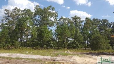 Beautiful private homesite with access to large la