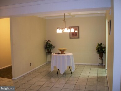 7640 Tremayne Place unit 109, McLean, VA 22102 - photo 3