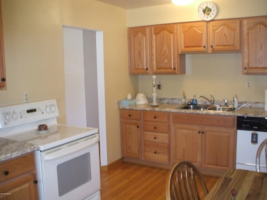 9311 Pagoda Dr, Louisville, KY 40229 - photo 3