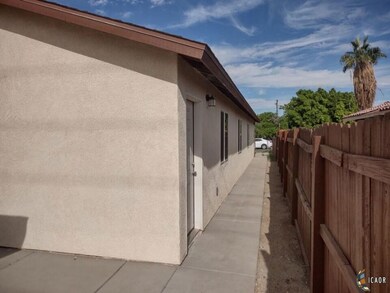 519 El Centro Ave, El Centro, CA 92243 - photo 3