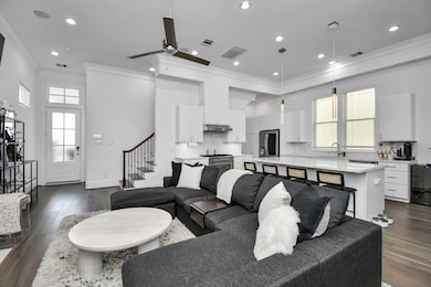 Plenty of light in this space with recessed LEDs g