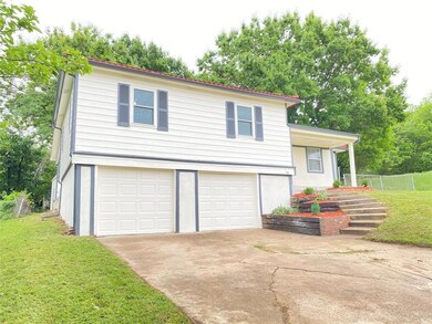 729 Pemberton Dr, Fort Worth, TX 76108 - photo 2