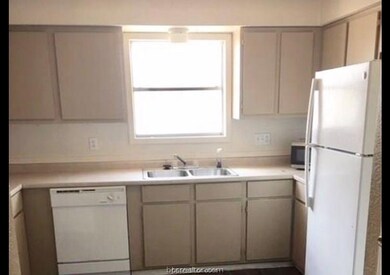 1104 Spring Loop unit C, College Station, TX 77840 - photo 6