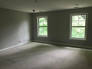 8603 Everett Rush Ct, Louisville, KY 40228 - photo 4