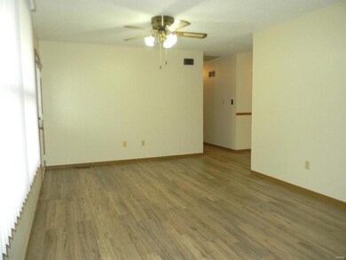 305 Walter St, Farmington, MO 63640 - photo 7