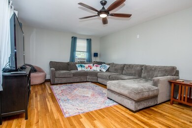 36 Arnold St, South Dartmouth, MA 02748 - photo 5