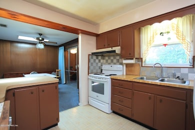 2706 Elisa Dr W, Jacksonville, FL 32216 - photo 7