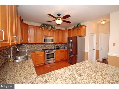 28 Pemberton Ln, East Windsor, NJ 08520 - photo 2