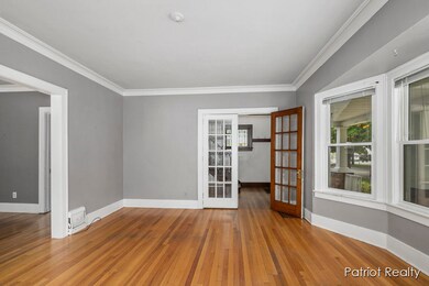 1131 Powers Ave. NW