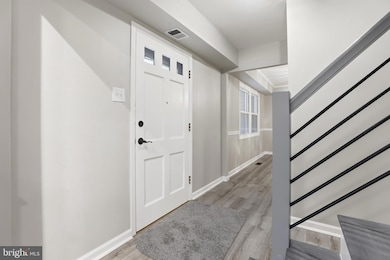 12804 Holiday Ln, Bowie, MD 20716 - photo 3