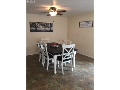 532 N Knights Bridge Rd, Canby, OR 97013 - photo 7