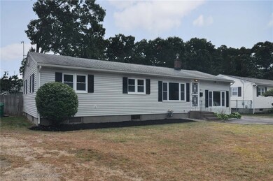 138 Hanover St, Warwick, RI 02886 - photo 3