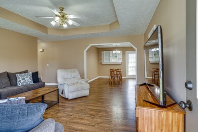 413 W Doak Rd, Manchester, TN 37355 - photo 4