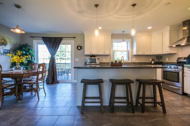 35 Hayfield Dr Gorham - 7Kitch