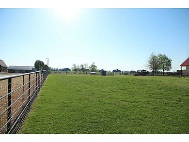 630 Klenc Rd, Tontitown, AR 72762 - photo 7