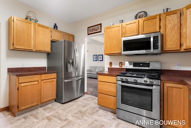 87-web-or-mls-10852-thornberry-way