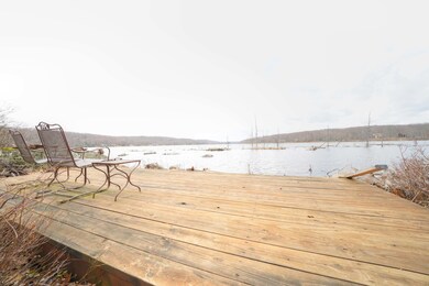 135 E Shore Dr, Hawley, PA 18428 - photo 3