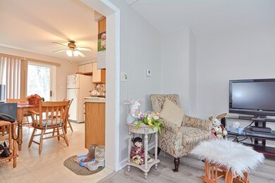 91 Donohue Rd unit 12, Dracut, MA 01826 - photo 6