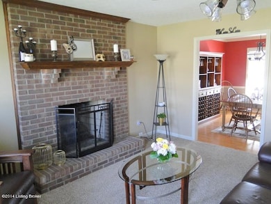 7412 Crabtree Dr, Louisville, KY 40228 - photo 6