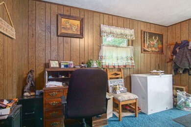 75 Beeson main floor bonus room