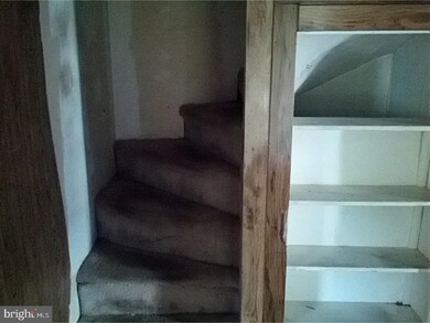 12 N Main St, Saint Georges, DE 19733 - photo 4