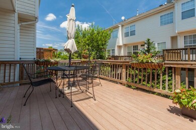 2613 Tarleton Corner Dr, Herndon, VA 20171 - photo 3