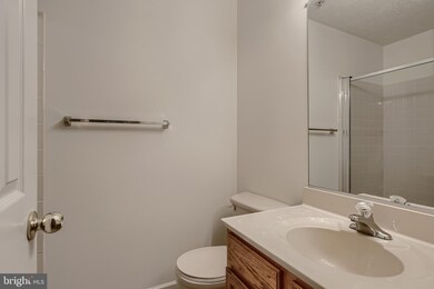 823 Lowe Rd, Middle River, MD 21220 - photo 4