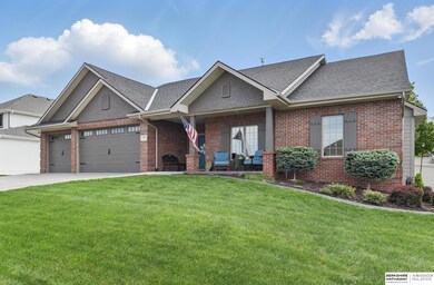 8153 Swallowtail St, Papillion, NE 68046 - photo 2