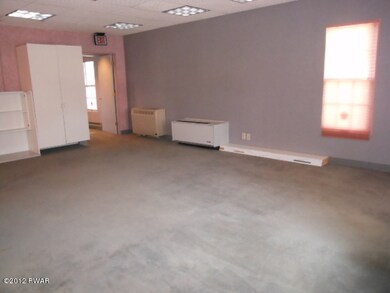 214 E Harford St, Milford, PA 18337 - photo 3