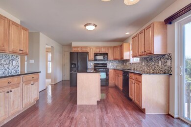 1104 Morgan Hill Dr, Pennsburg, PA 18073 - photo 5