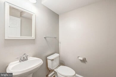 4300 Thomas Brigade Ln, Fairfax, VA 22033 - photo 5