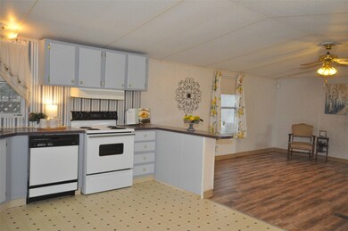 4813 Wendy Ln, Pearland, TX 77584 - photo 6