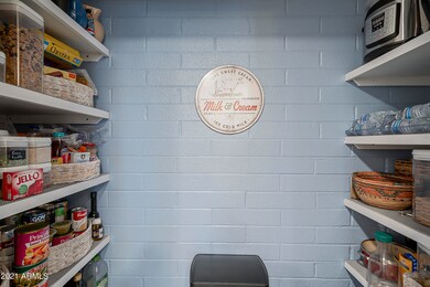 Walk in Pantry