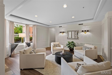 The Claytonian unit 180, Saint Louis, MO 63105 - photo 3