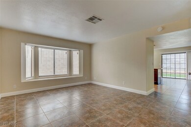 9540 Sunken Reef Cir, Las Vegas, NV 89117 - photo 5
