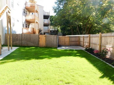 121 Cummins Hwy unit 2, Boston, MA 02131 - photo 6