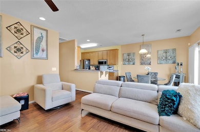 423 Reflection Ln, Hampton, VA 23666 - photo 6