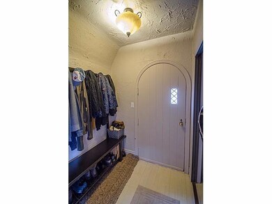 917 Edgewood Place, Ann Arbor, MI 48103 - photo 5