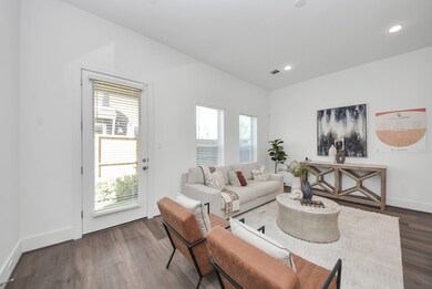 7502 Carver Rd unit A, Houston, TX 77088 - photo 4