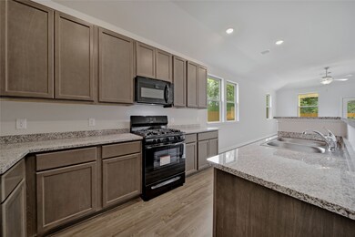 11069 Patriot Ct, Cleveland, TX 77328 - photo 6