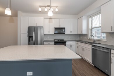 21599 W Field Ct unit 5-209, Deer Park, IL 60010 - photo 2