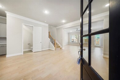 952 Judiway St, Houston, TX 77018 - photo 5