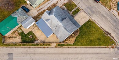 1409 Delavan St, Lincoln, IL 62656 - photo 5