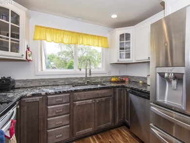 1068 S Elm Ct, Canby, OR 97013 - photo 7