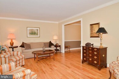 6317 Falling Brook Dr, Burke, VA 22015 - photo 5