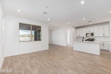 8643 S 169th Dr, Goodyear, AZ 85338 - photo 2