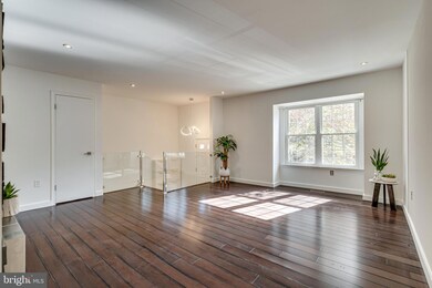 6153 Forest Creek Ln, Springfield, VA 22152 - photo 7