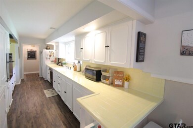 3515 3515 McMillan, Tyler, TX 75701 - photo 5